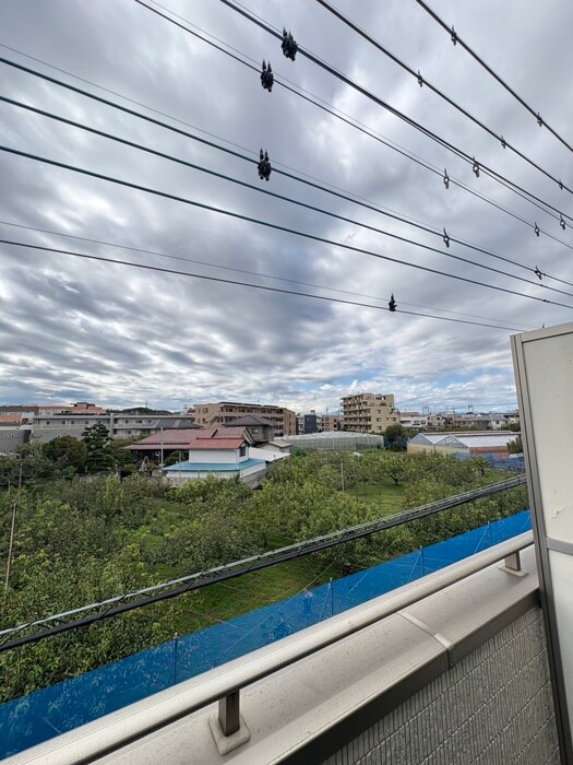 物件内観写真16　(室内からの展望)