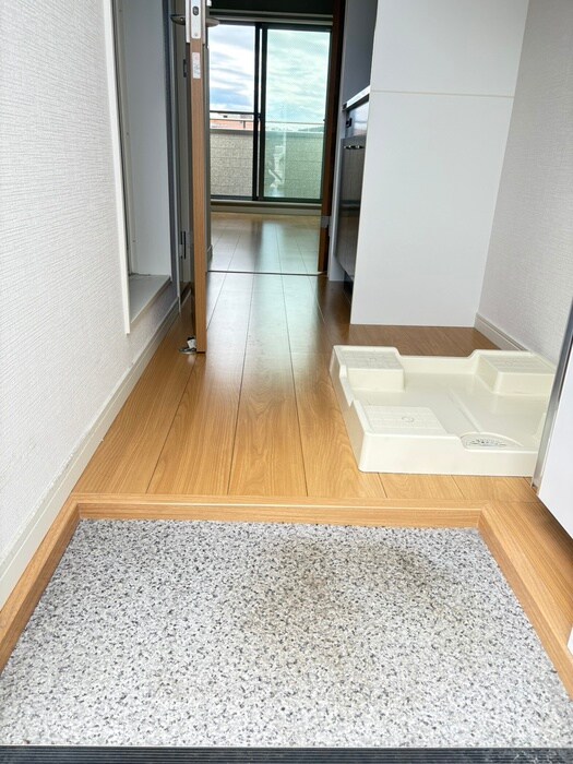 物件内観写真17　(玄関)