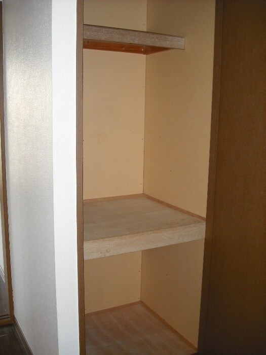 物件内観写真11　(収納)