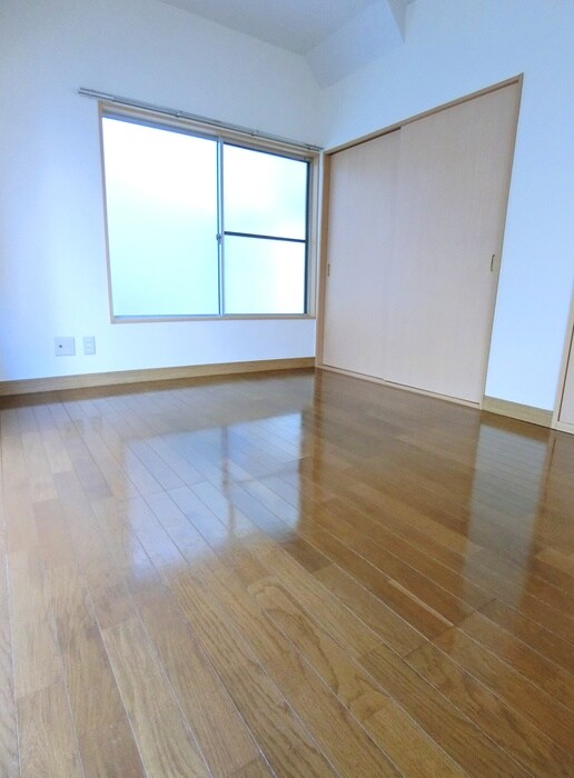 物件内観写真4　(居室)