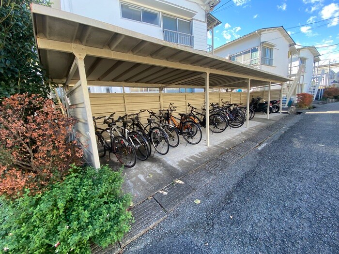 物件外観写真3　(駐輪場)