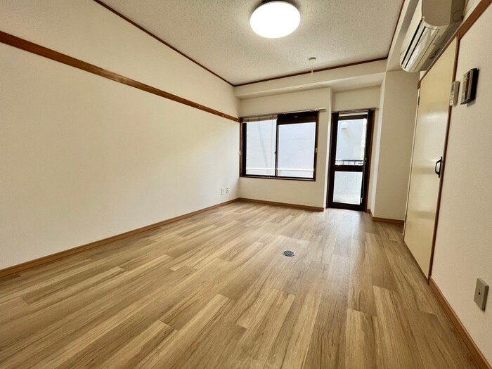 物件内観写真9　(居室)