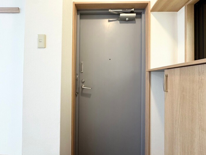 物件内観写真11　(玄関)
