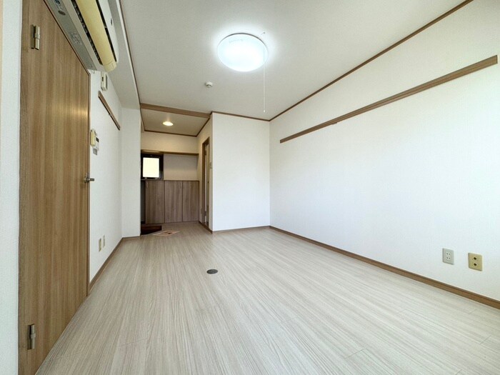 物件内観写真18　(居室)