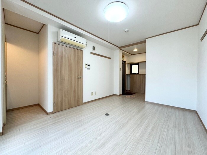 物件内観写真19　(居室)