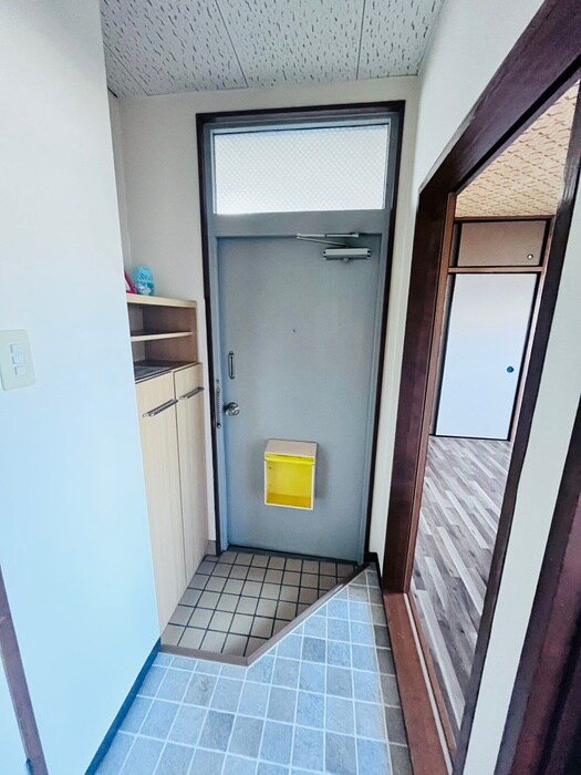 物件内観写真22　(玄関)