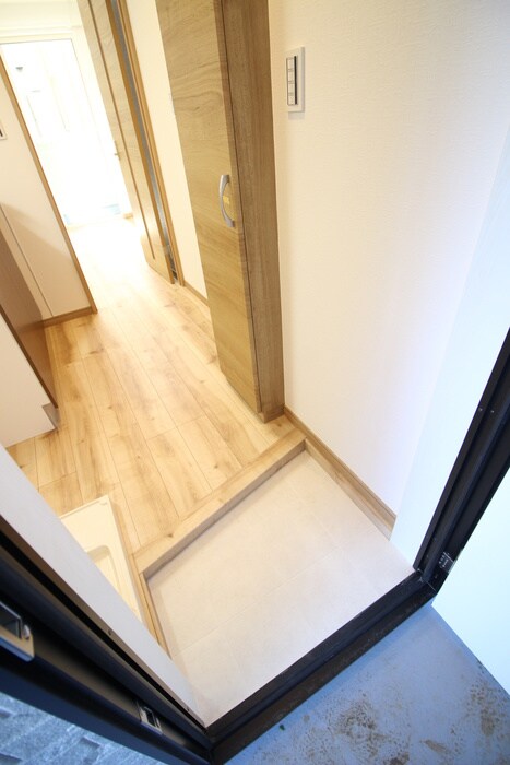 物件内観写真17　(玄関)