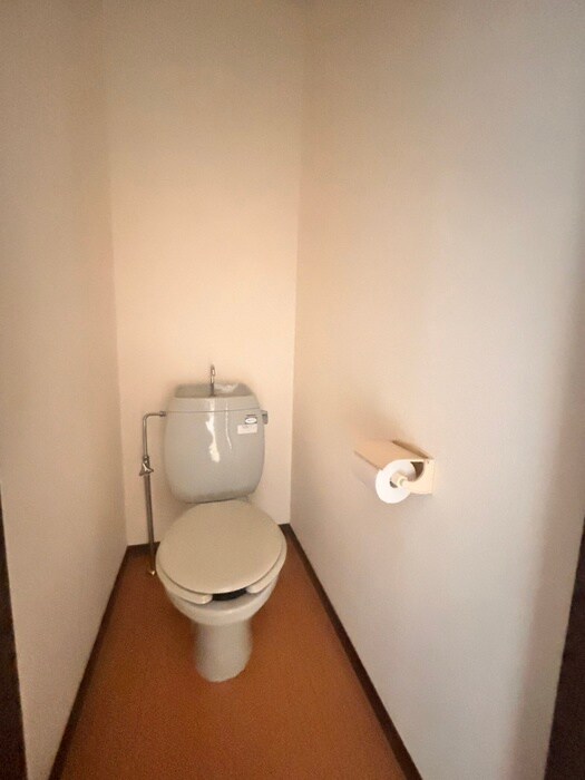 物件内観写真15　(トイレ)