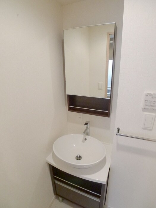 物件内観写真11　(洗面)