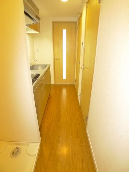 物件内観写真18　(廊下)