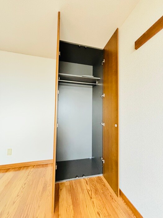物件内観写真12　(収納)