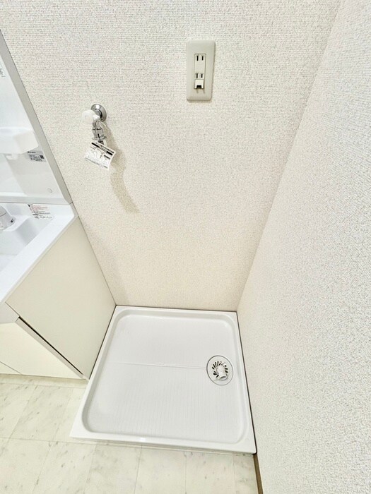 物件内観写真16　(洗濯機置場)