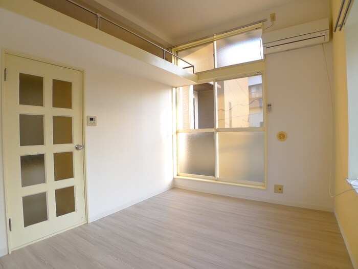 物件内観写真8　(居室)