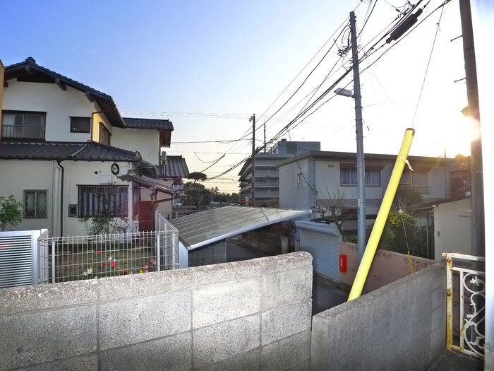 物件内観写真18　(室内からの展望)