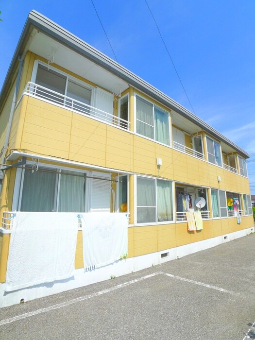 物件外観写真4　(エントランス部分)