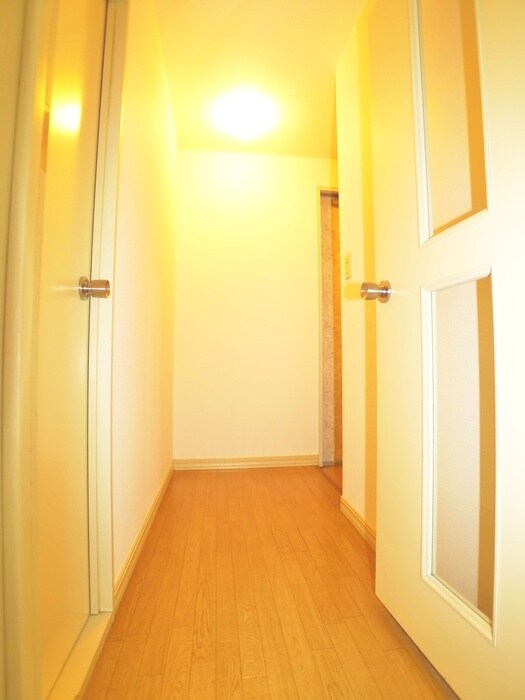 物件内観写真20　(廊下)