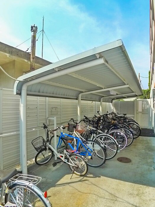 物件外観写真6　(駐輪場)