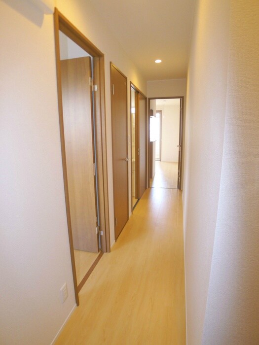 物件内観写真19　(廊下)