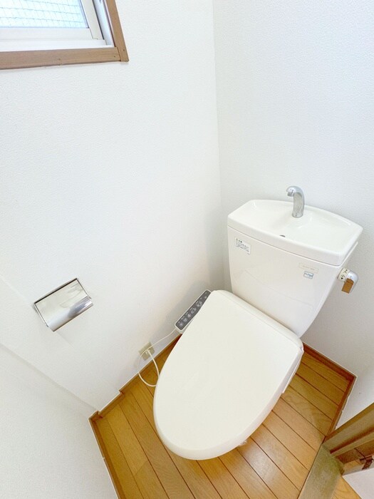 物件内観写真11　(トイレ)