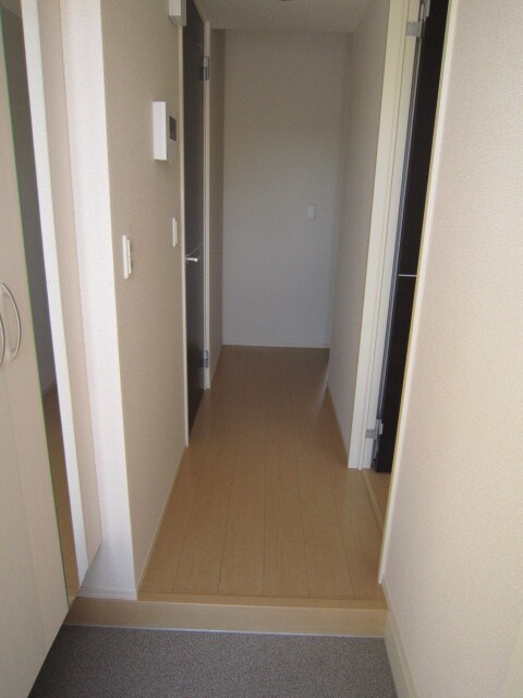 物件内観写真7　(廊下)