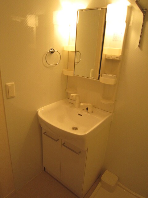 物件内観写真11　(洗面)