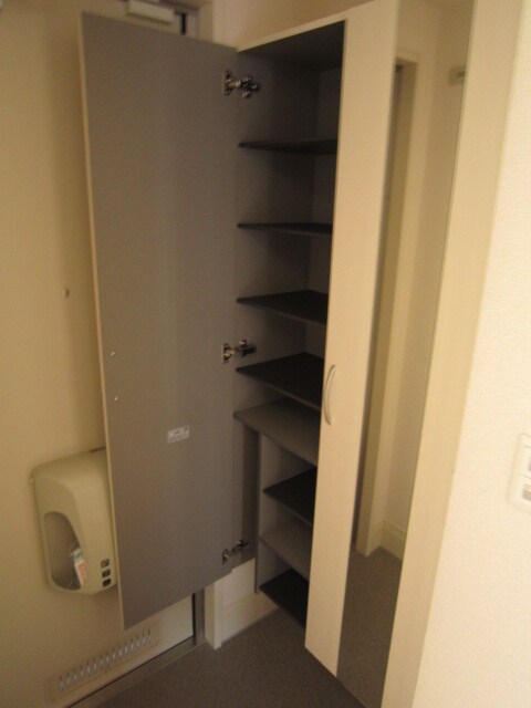 物件内観写真13　(靴箱)