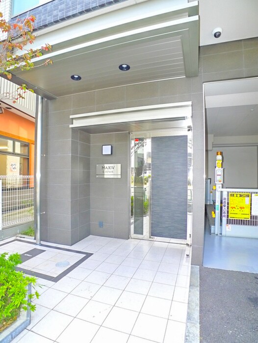 物件外観写真3　(エントランス部分)