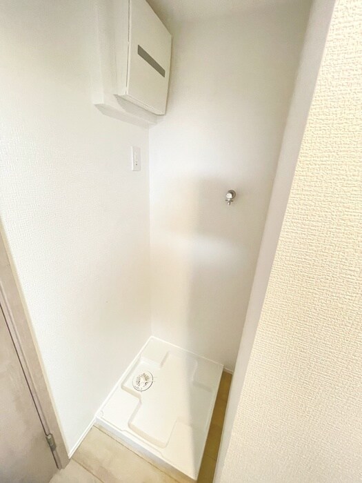 物件内観写真15　(洗濯機置場)