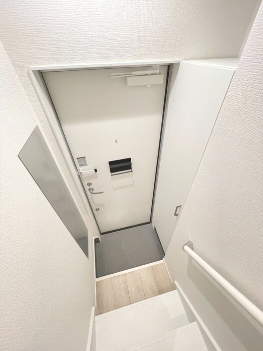 物件内観写真21　(玄関)