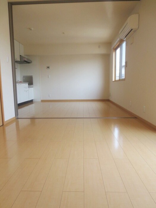 物件内観写真6　(居室)