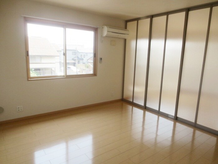 物件内観写真8　(居室)