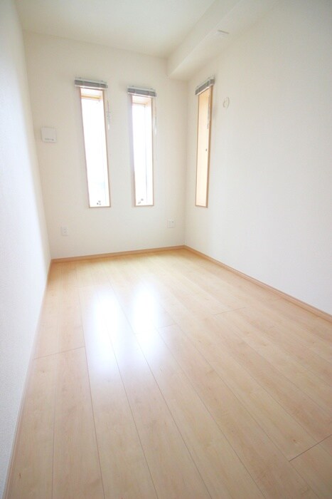 物件内観写真9　(居室)