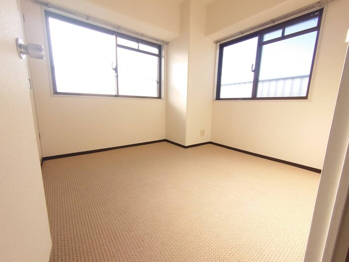 物件内観写真9　(居室)