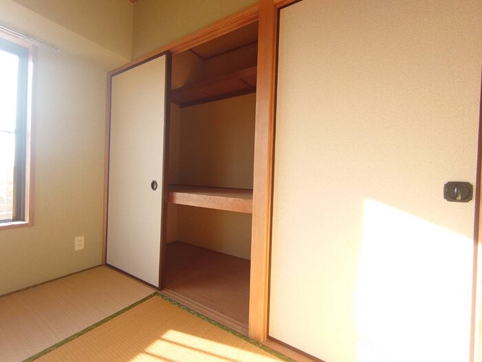 物件内観写真10　(収納)