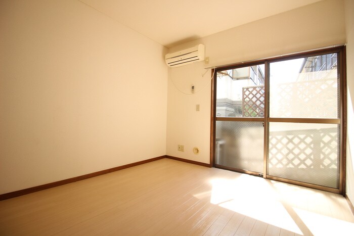 物件内観写真6　(居室)