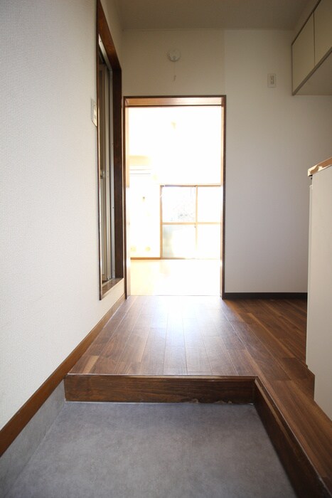 物件内観写真14　(玄関)