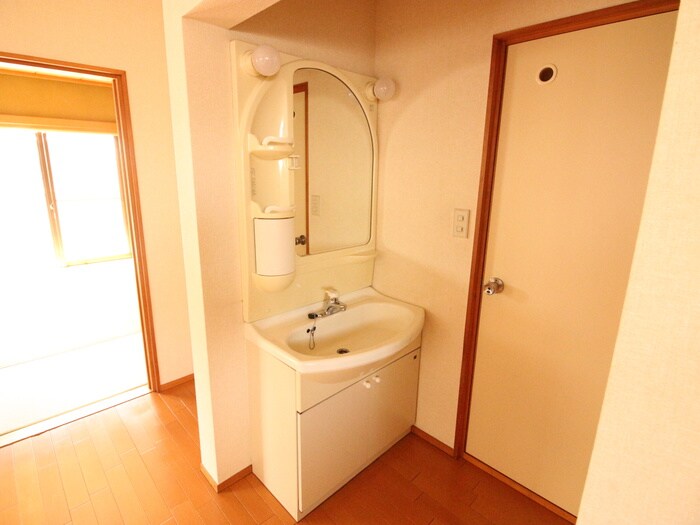 物件内観写真13　(洗面)