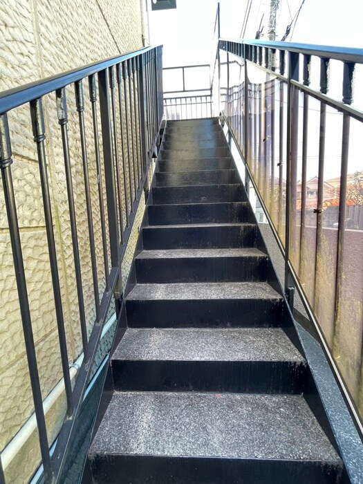 物件外観写真4　(エントランス部分)