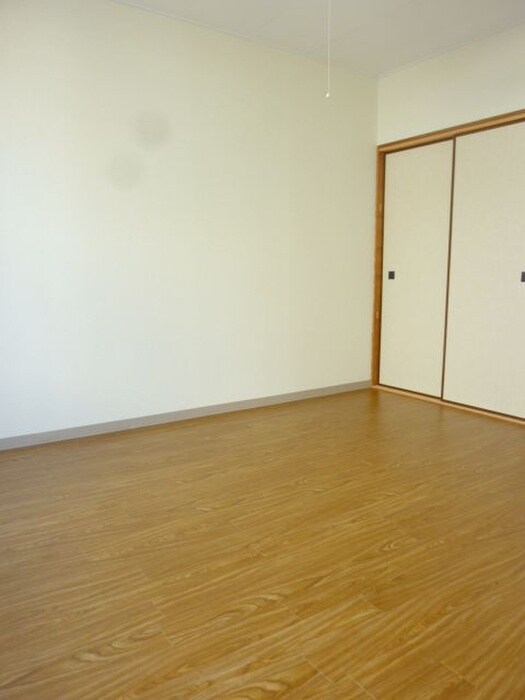 物件内観写真10　(収納)