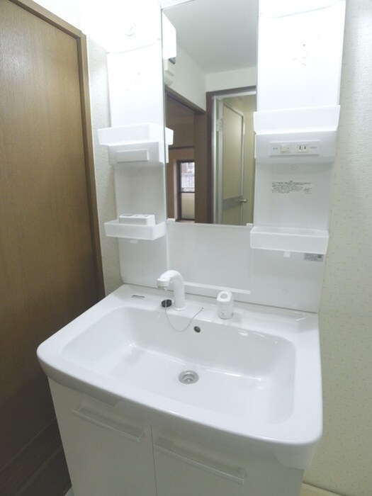 物件内観写真8　(洗面)