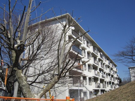 たまﾌﾟﾗ-ｻﾞ団地3街区５号棟(104)外観写真