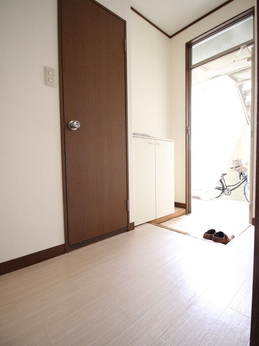 物件内観写真14　(靴箱)