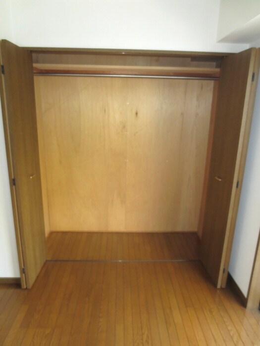物件内観写真12　(収納)