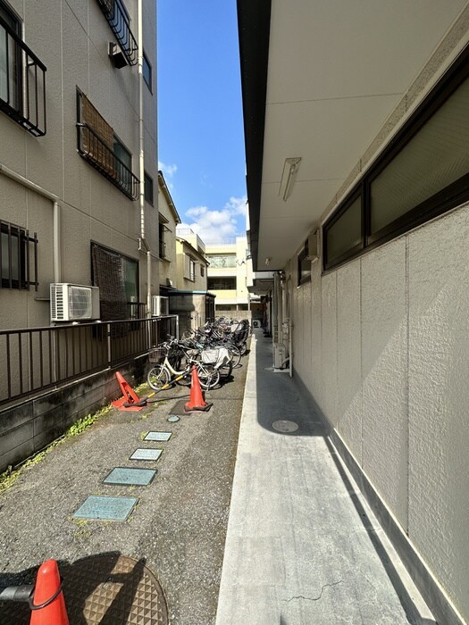 物件外観写真3　(駐輪場)