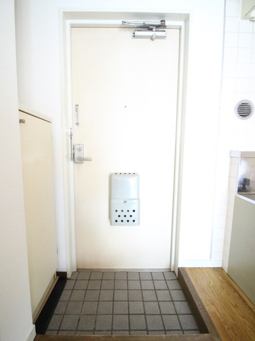 物件内観写真17　(玄関)
