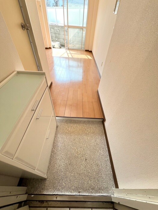 物件内観写真19　(玄関)