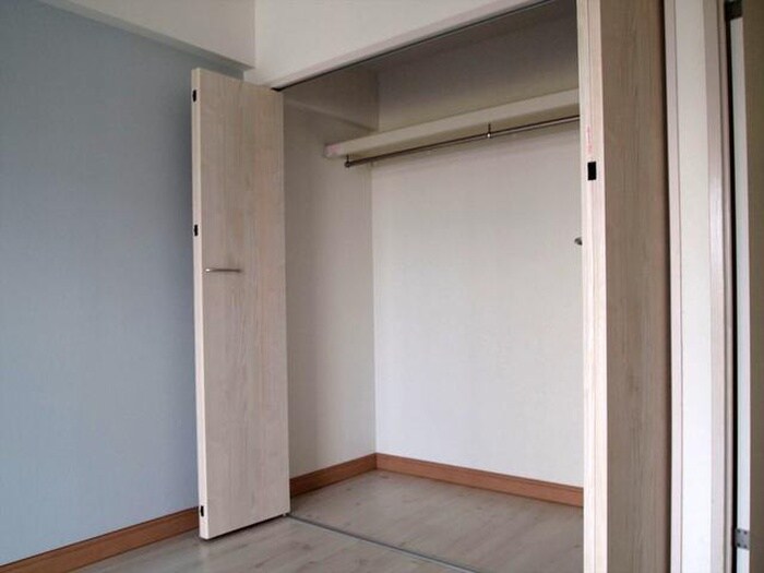 物件内観写真12　(収納)