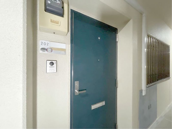 物件内観写真16　(玄関)