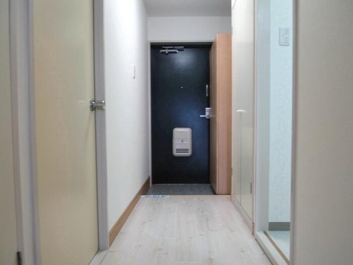 物件内観写真14　(玄関)