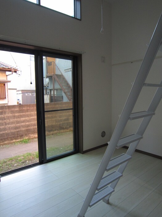 物件内観写真7　(居室)